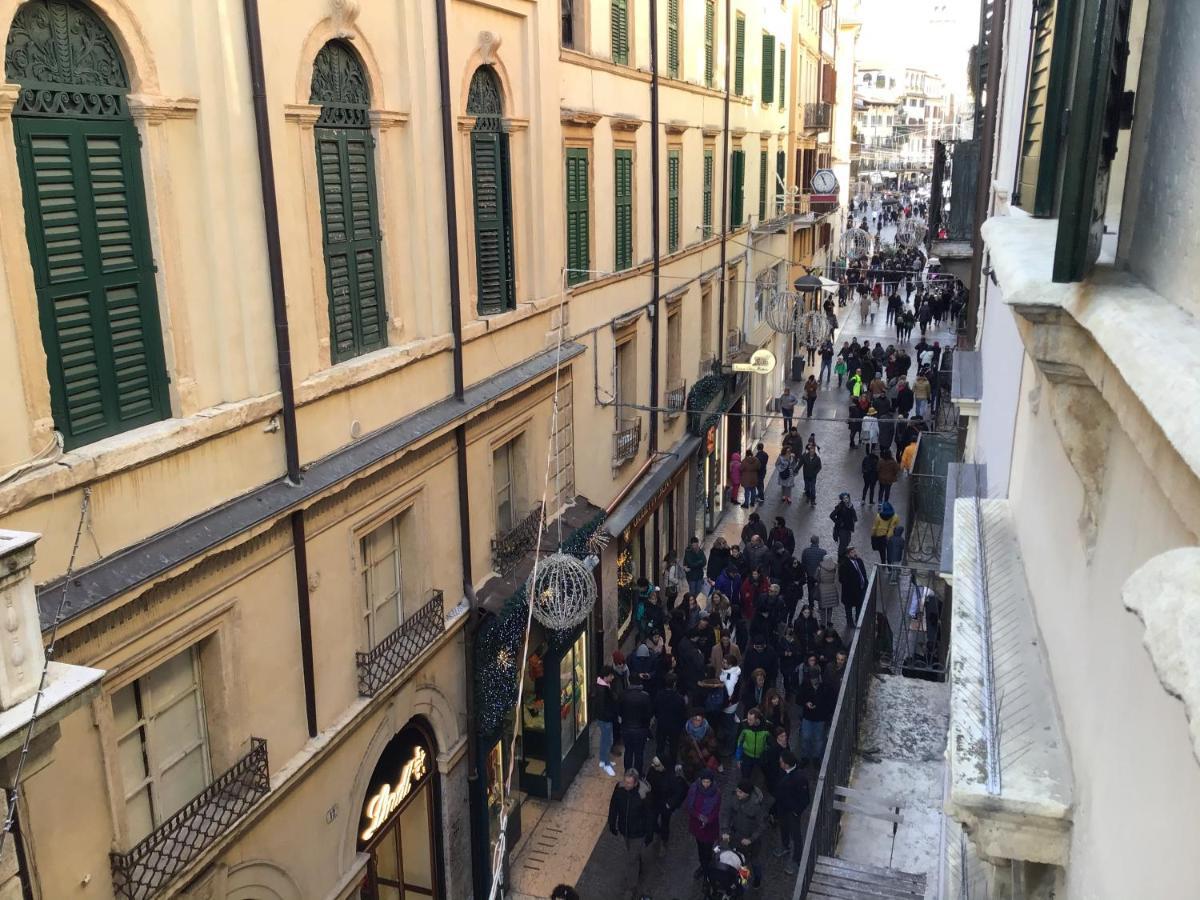 A Due Passi Da Giulietta-Casa Capuleti Lägenhet Verona Exteriör bild