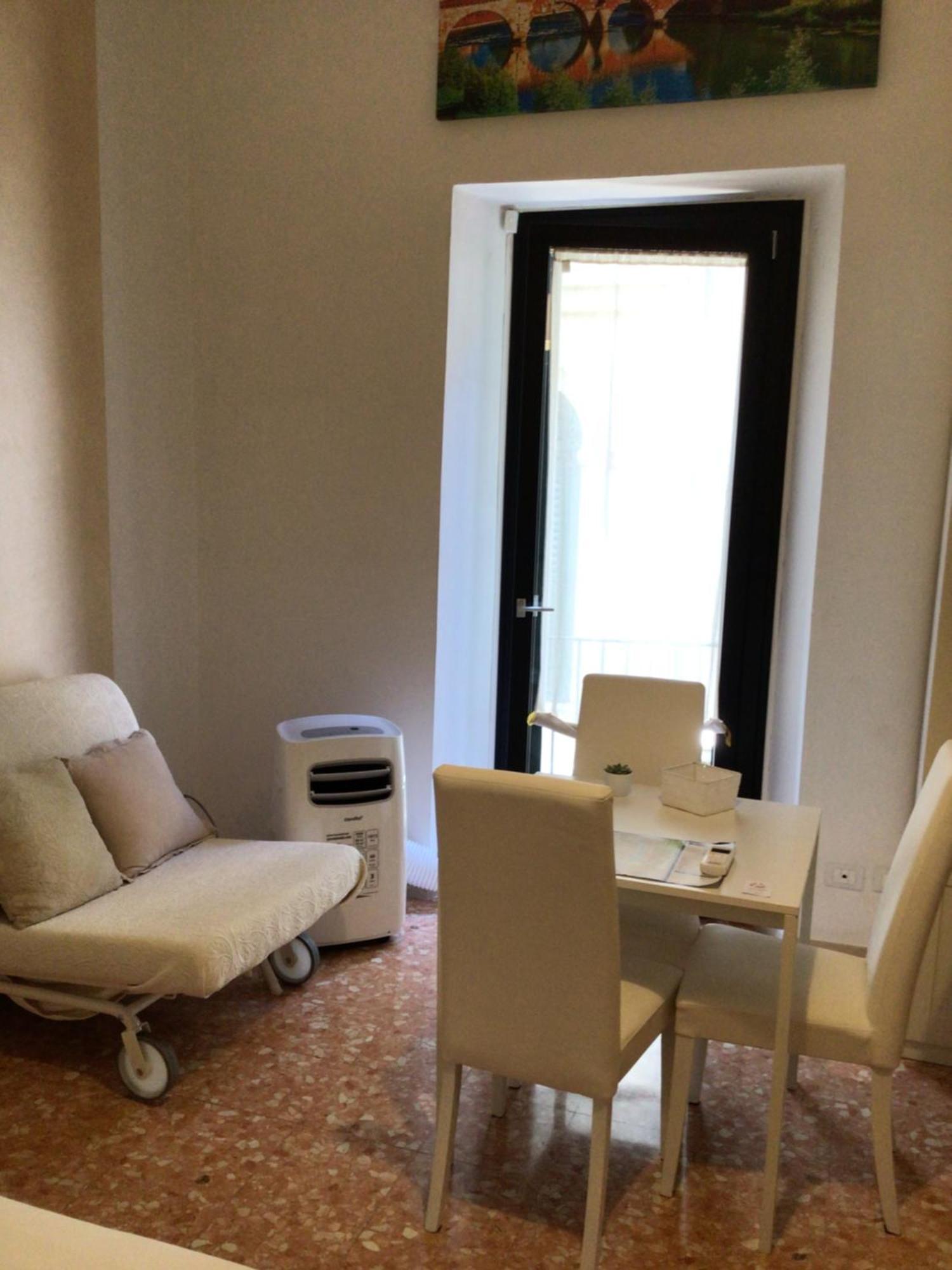 A Due Passi Da Giulietta-Casa Capuleti Lägenhet Verona Exteriör bild