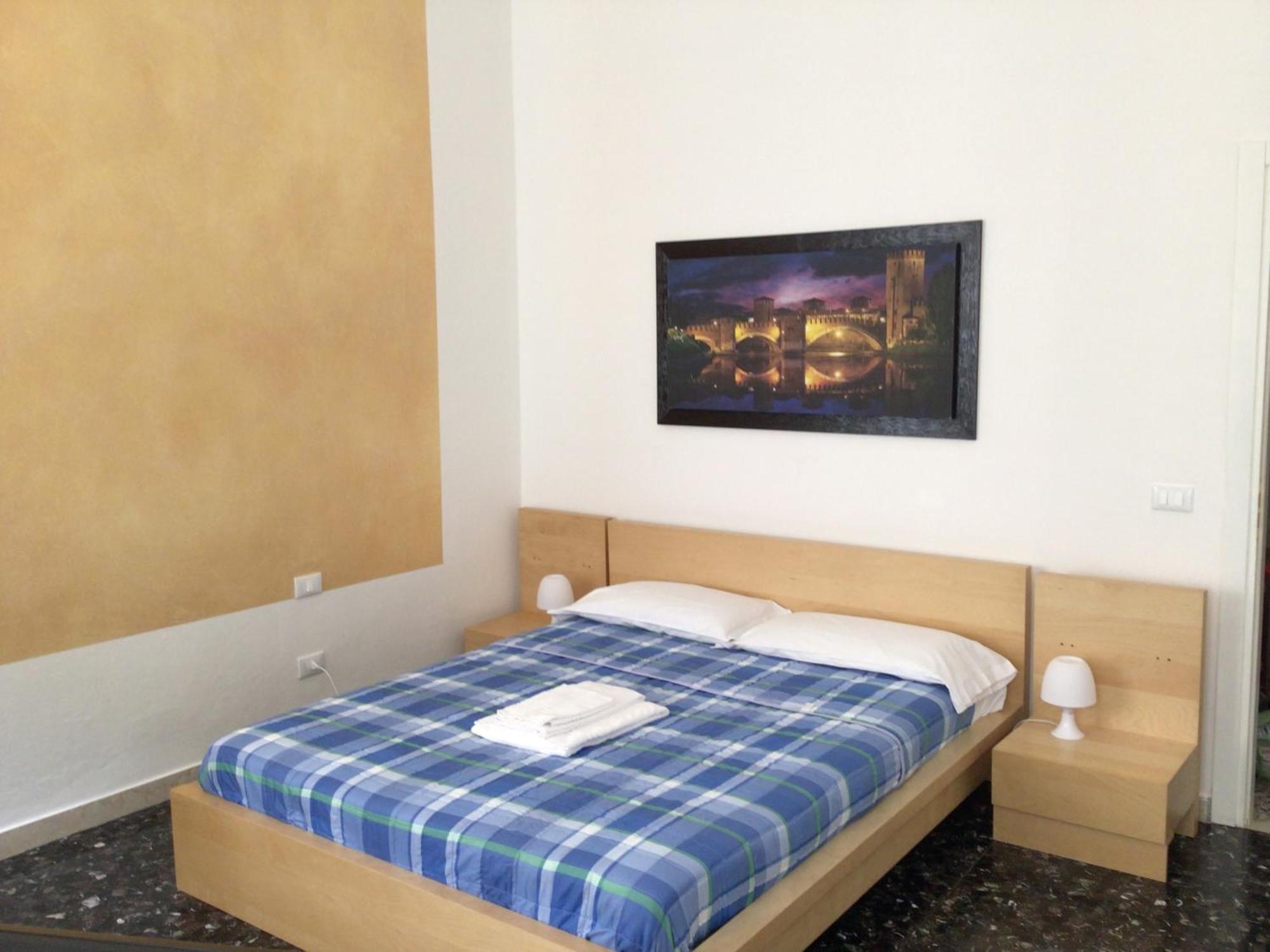 A Due Passi Da Giulietta-Casa Capuleti Lägenhet Verona Exteriör bild